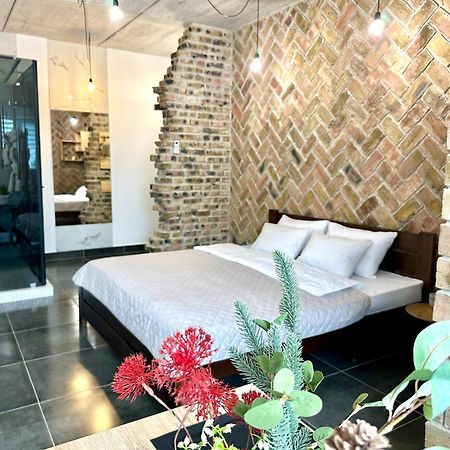 Comfortable Apartments With A Coffee Machine In The City Centre, Zlata Plaza Riwne Exterior foto