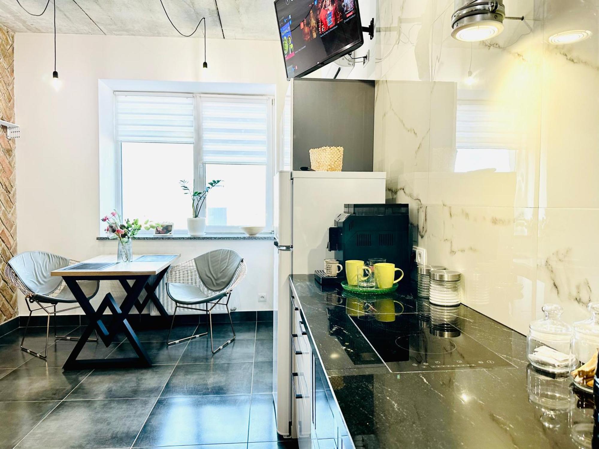 Comfortable Apartments With A Coffee Machine In The City Centre, Zlata Plaza Riwne Exterior foto